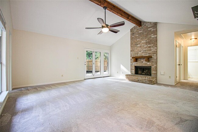 Foto del edificio - 4 Brentwood Oaks Ct