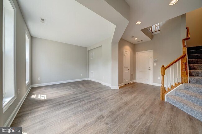 Foto del edificio - 15970 Greymill Manor Dr