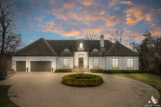 Building Photo - 11361 W Plainfield Rd
