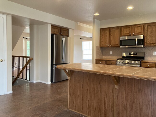 Foto del edificio - 15859 Bridle Ridge Dr