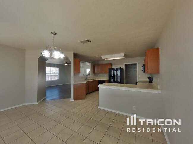 Foto del edificio - 8015 Palmetto Pl