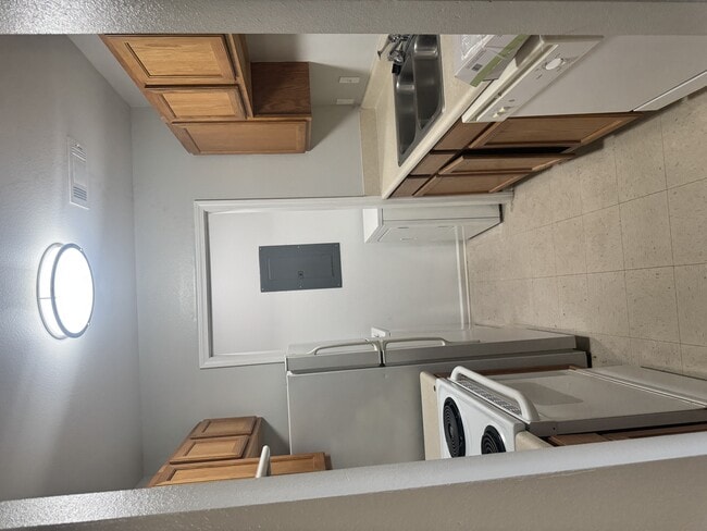 Building Photo - Peppermill Apts - Keeper