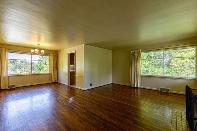 Photo - Laurelhurst Home