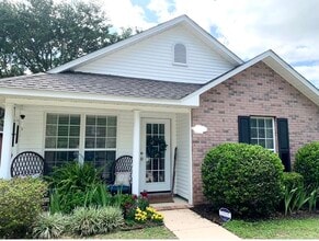 Building Photo - 1614 Chadwick Ln