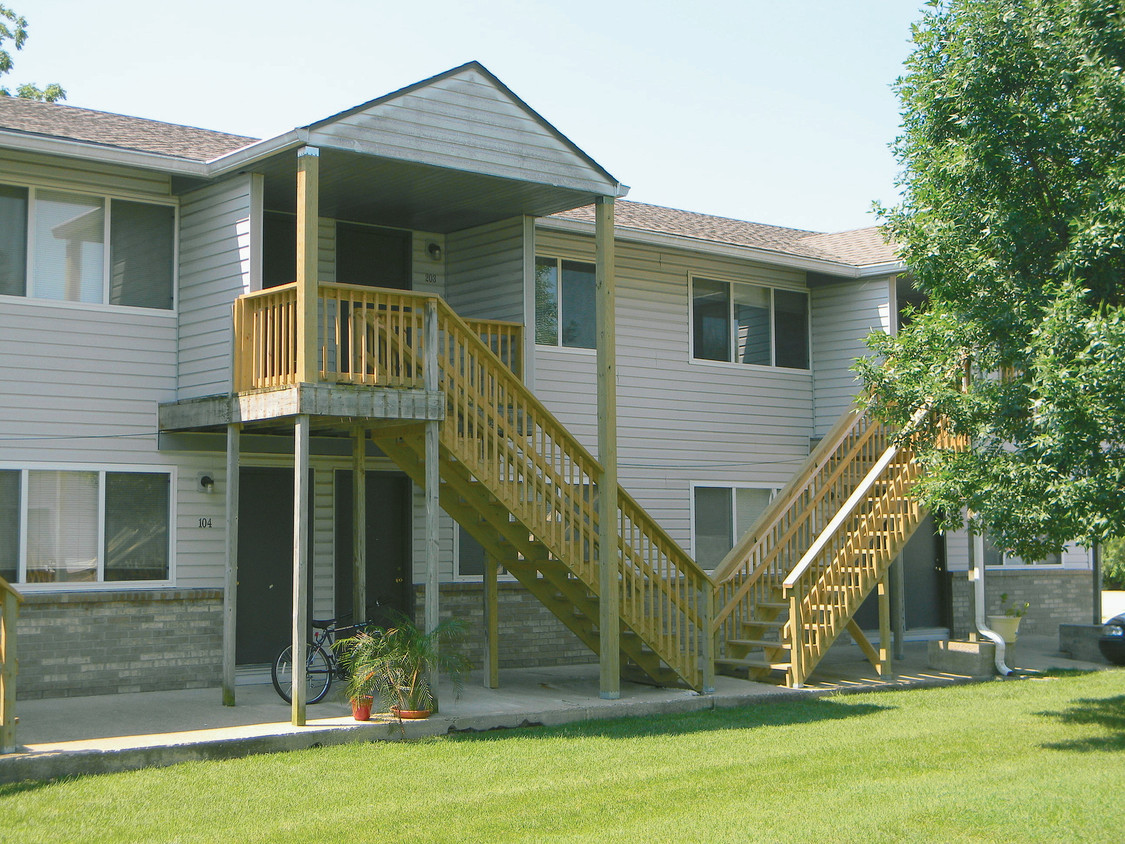 Primary Photo - 1518 Sylvan Ln