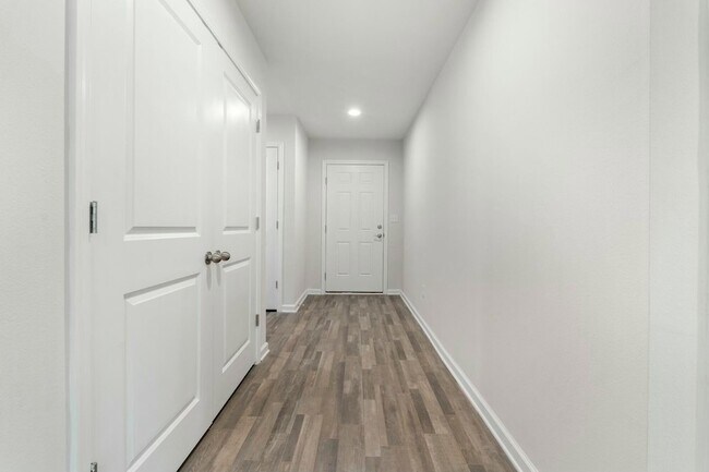 Foto del edificio - 610 Riverwalk Cir