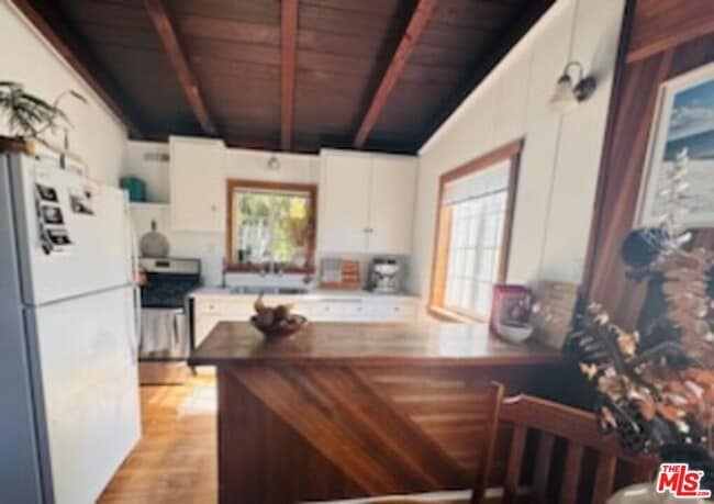 Foto del edificio - 22844 Pacific Coast Hwy