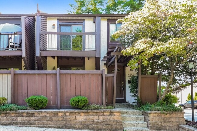 Photo - 2206 Brandenburg Way Townhome