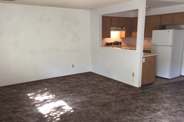 living room - 1225 E 5th St