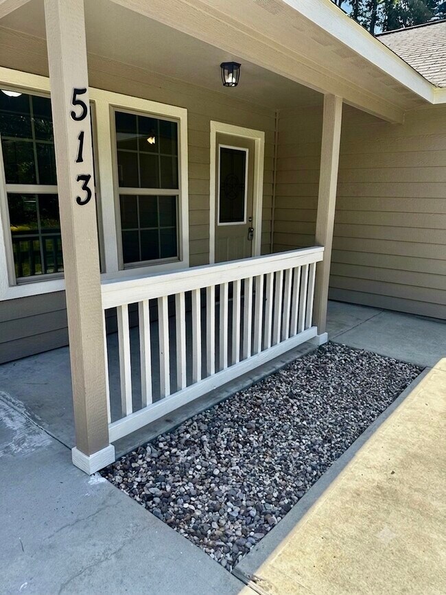 Building Photo - 513 Valleyview Dr