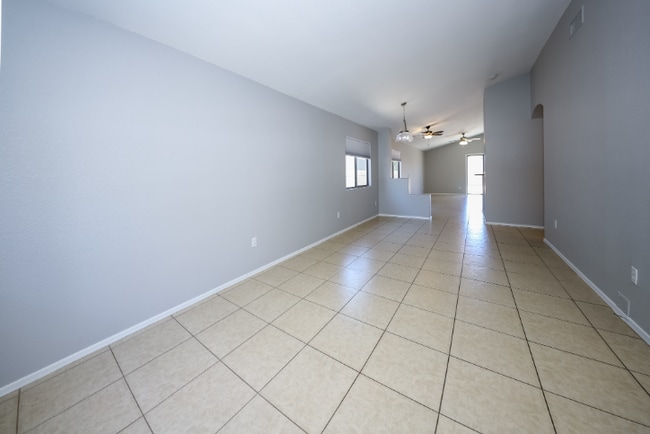 Building Photo - 6807 W Quailwood Way