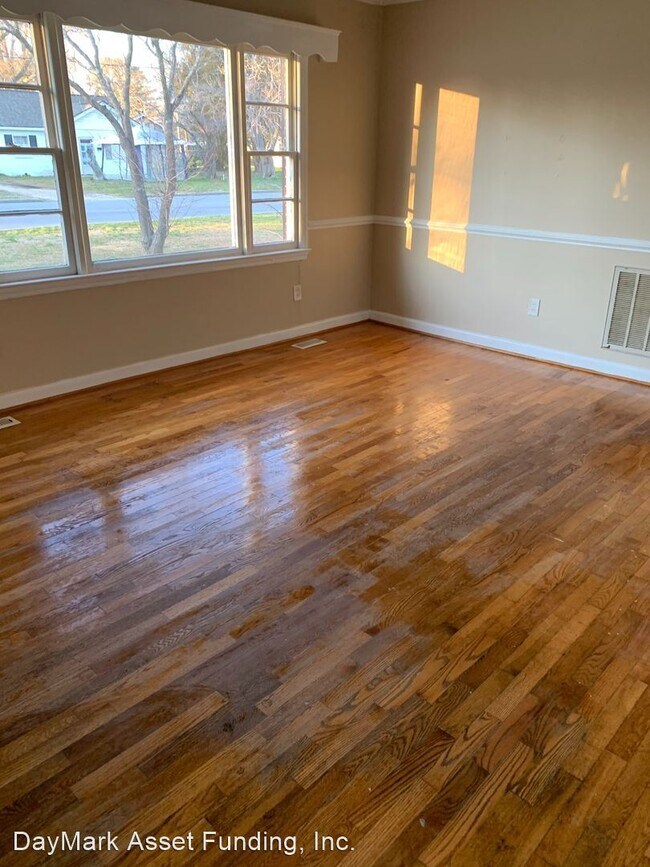 Foto del edificio - 3 br, 1 bath House - 809 S Washington Ave