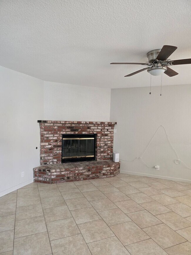 Foto del edificio - COM832