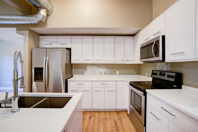 Foto del edificio - 1555 N 4th St