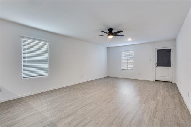 Foto del edificio - 914 Blue Heron Dr