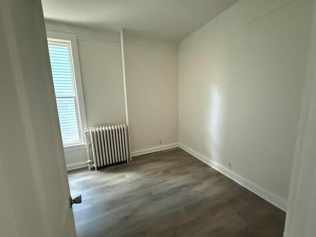 Building Photo - 359 Maria Ave