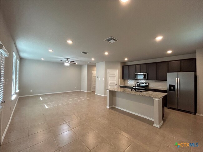 Foto del edificio - 2565 Hiddenbrooke Trace