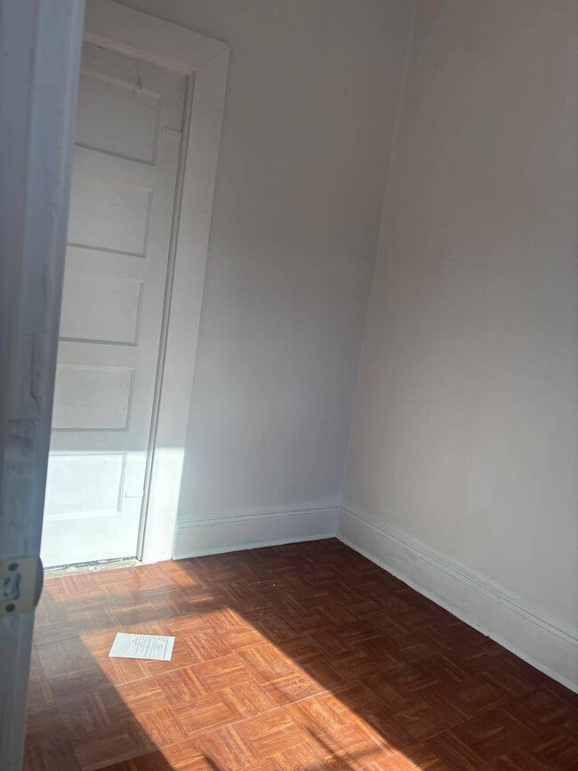 Foto del edificio - 88-13 Jamaica Ave