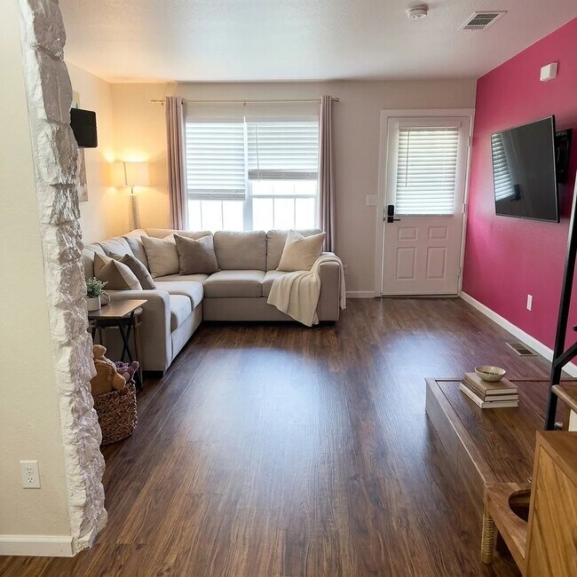 Photo - 10557 W Dartmouth Ave House