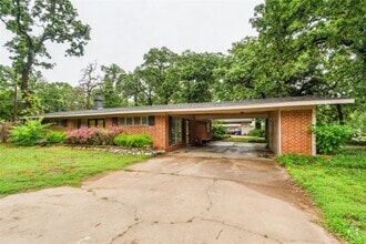 Building Photo - 6741 Tall Oaks Dr