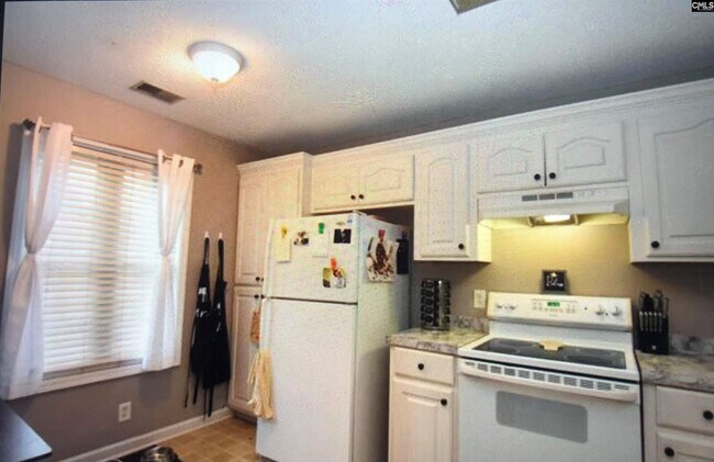 Foto del edificio - 128 Linville Ct