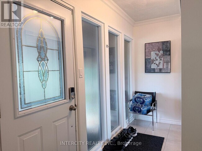 Photo du bâtiment - 36 Strathburn Blvd