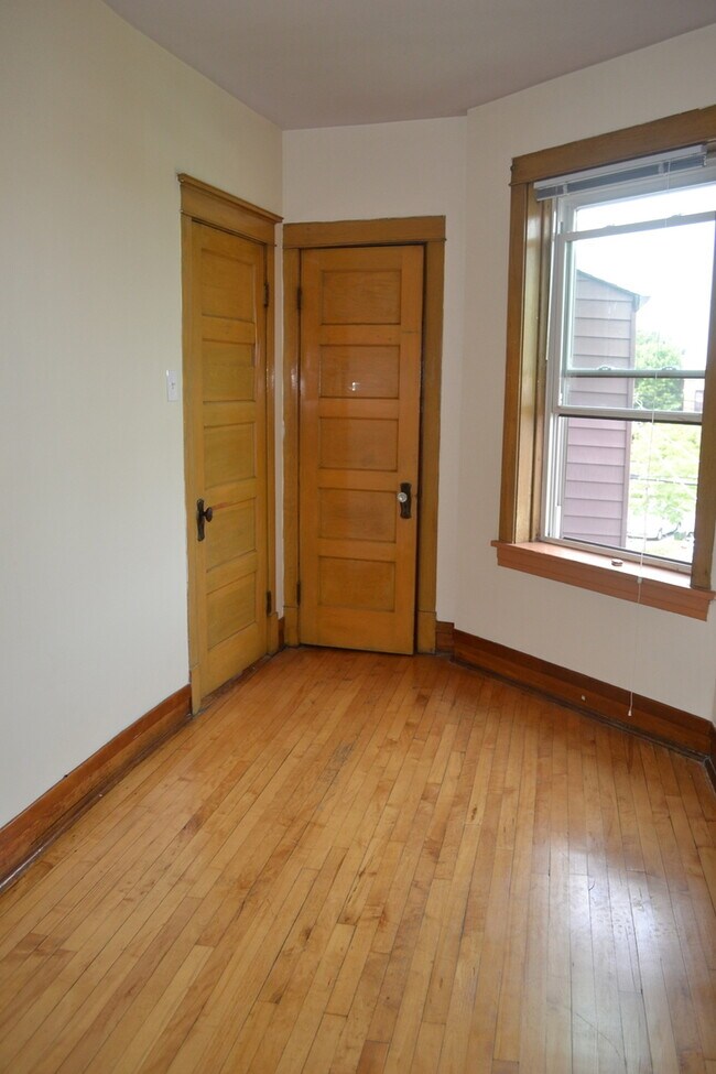 Foto del edificio - 3356 S Emerald Ave