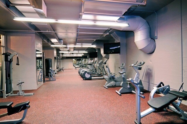 Foto del edificio - 565 W Quincy St