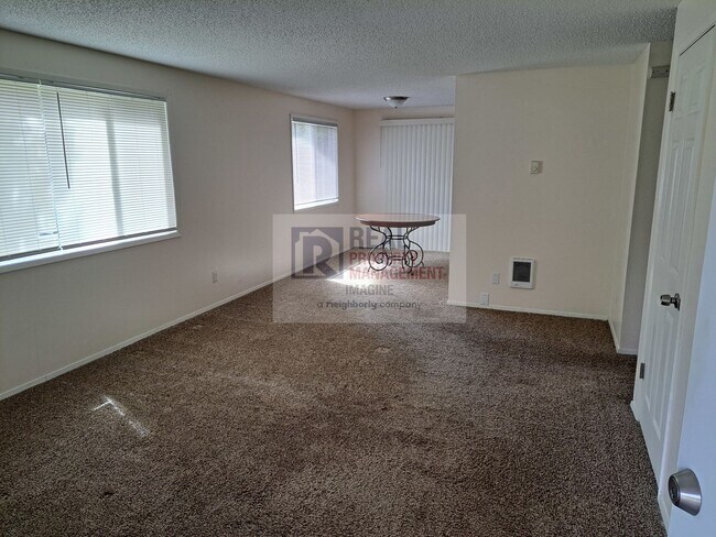Foto del edificio - Check Out This Wonderful 2 bedroom, 2 bath...
