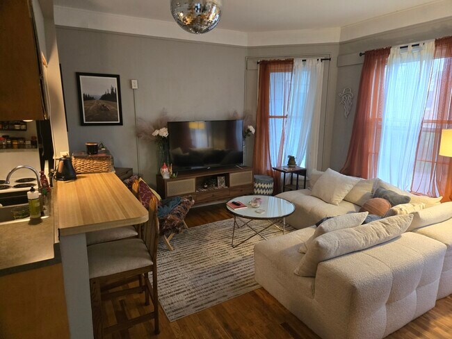 Foto del edificio - 802 Lowell St