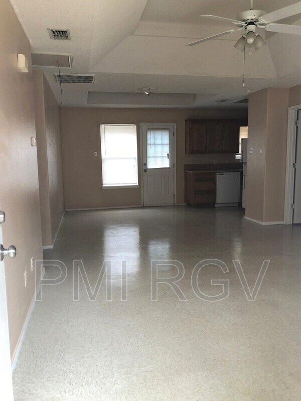 Foto del edificio - 2021 Villa Linda Ave