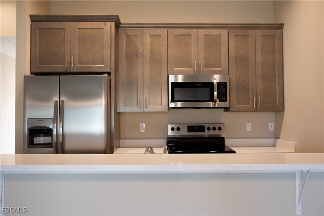 Building Photo - 2020 SW 15th Pl