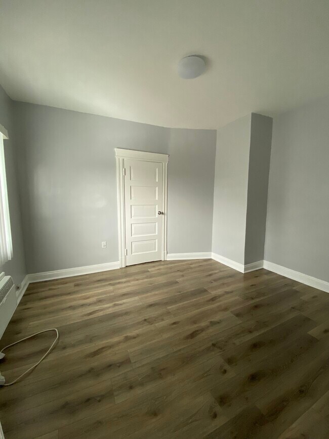 Foto del edificio - 2223 Griffin Ave