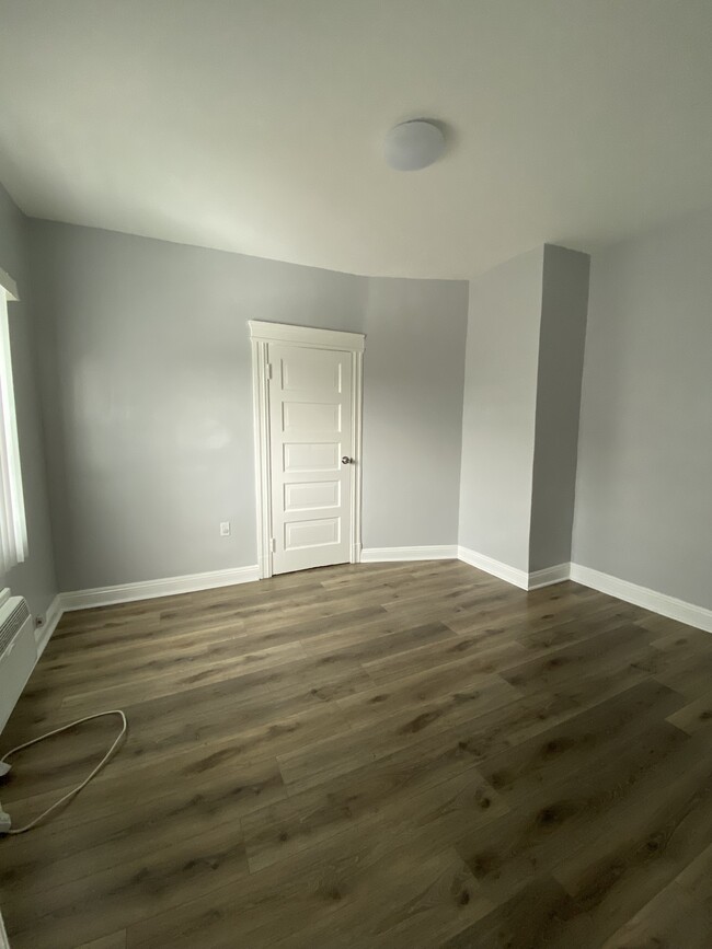 Building Photo - 2223 Griffin Ave