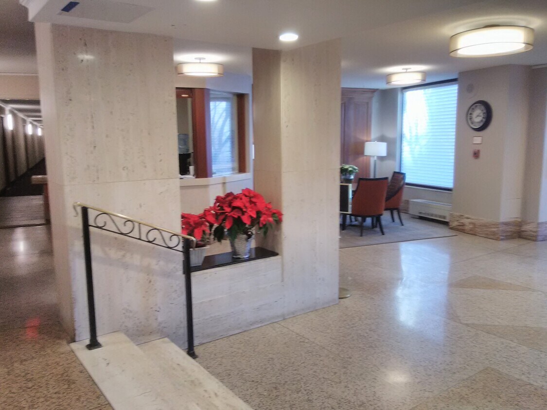 1121 University Blvd W Unit 214B, Silver Spring, MD 20902 Condo for