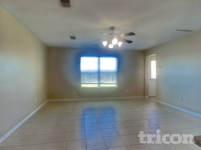 Foto del edificio - 628 Totem Trail Dr