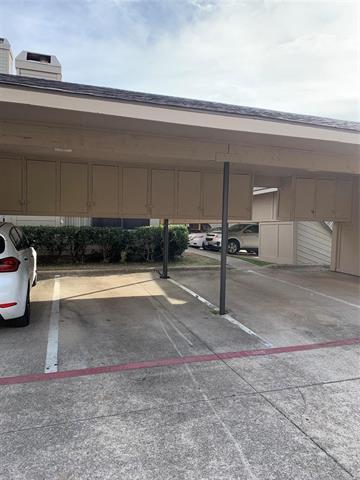 Building Photo - 9600 Royal Ln