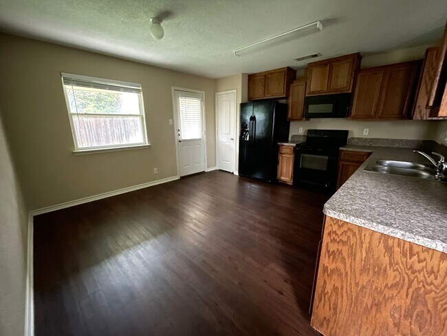 Foto del edificio - 2903 Montague County Dr