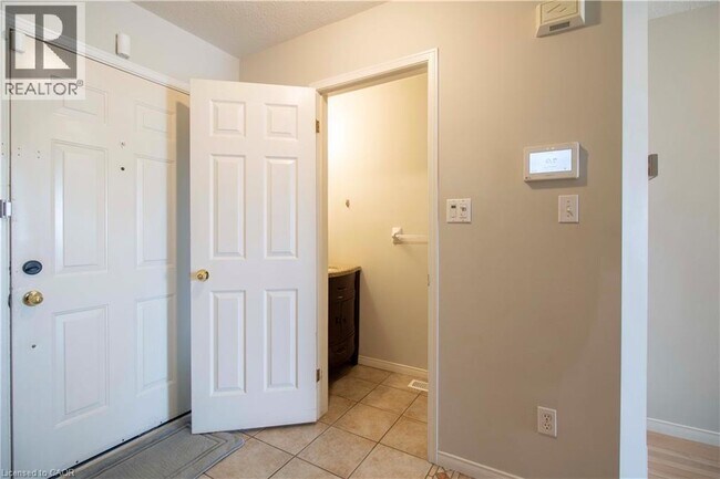 Photo du bâtiment - 26 Kendrick Ct