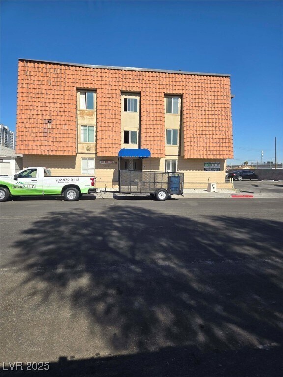 Foto principal - 305 N 10th St