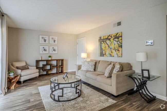 2BR, 1BA - 1,091SF - Living Room - View at Stonecrest