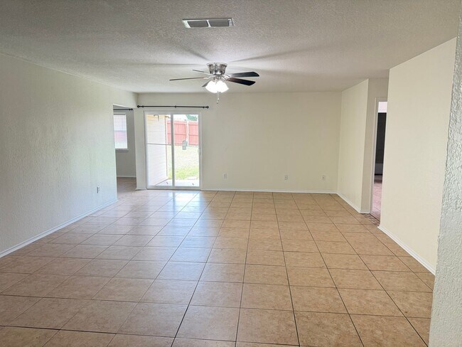 Building Photo - 2602 BigLeaf Dr...  LONGHORN PROPERTIES... 254-526-0382