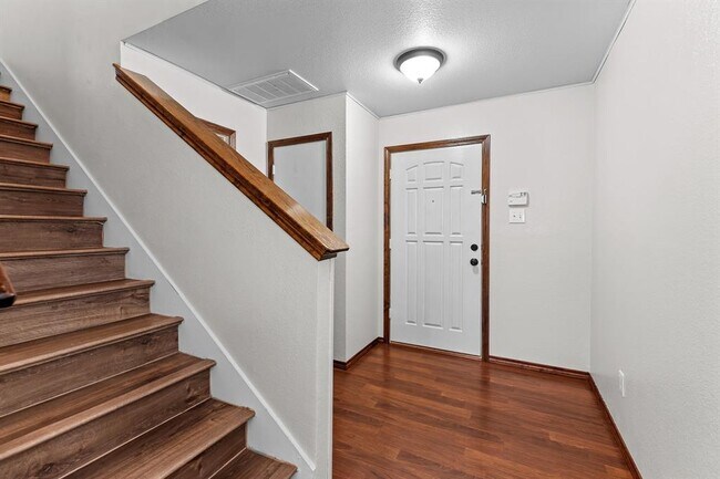 Foto del edificio - 5508 Tabby Cove