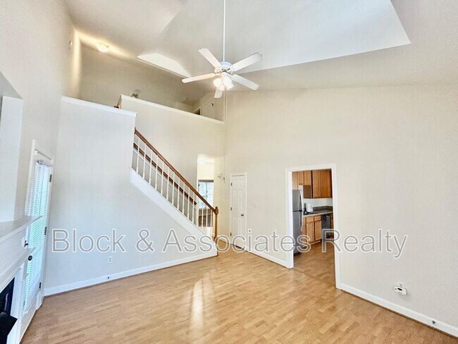 Foto del edificio - 2701 Sterling Park Drive