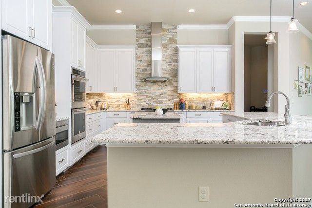 Building Photo - 4 br, 3.5 bath House - 638 Menger Spgs