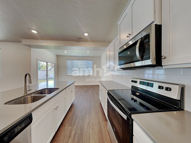 Foto del edificio - 5078 W White Ash Ct