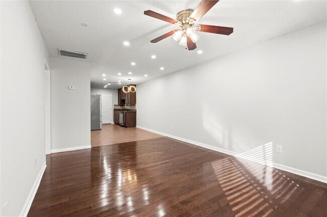 Building Photo - 2166 Park Terrace