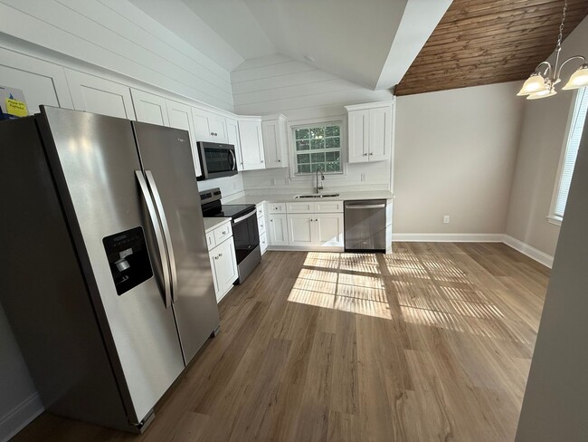 Foto del edificio - Amazing 2 bed duplex in Dalton, Ga