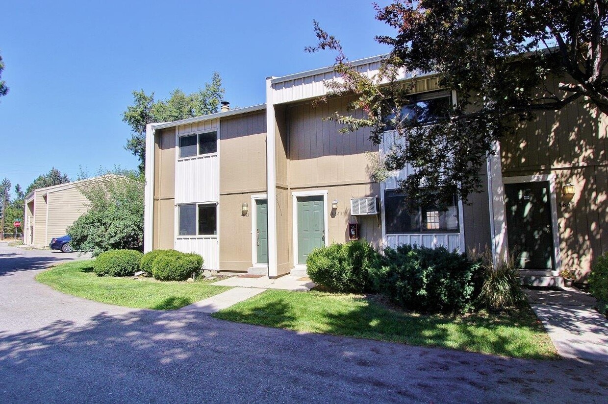Primary Photo - 4845 W Targee St