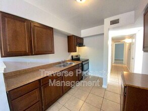 Building Photo - 6810 Trail Lake Dr